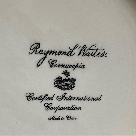 Vintage Raymond Waites Cornucopia 7.5" Grapes Large Milk Pitcher With Handle - Picture 4 of 10